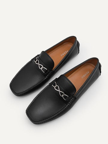Leather Moccasins with Chain Detail