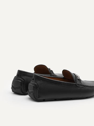 Leather Moccasins with Chain Detail