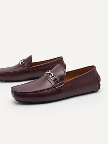 Leather Moccasins with Chain Detail