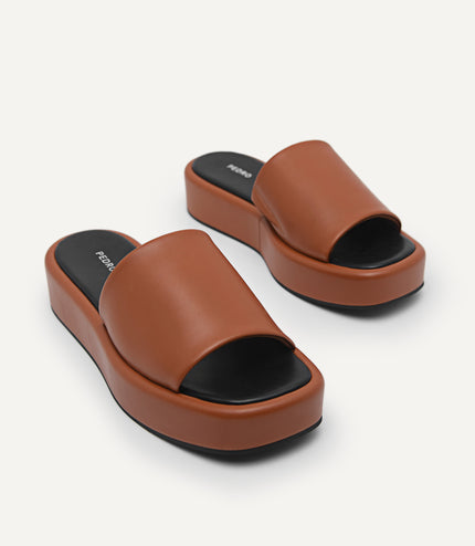 Slip-On Flatform Sandals