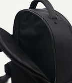 L / Black