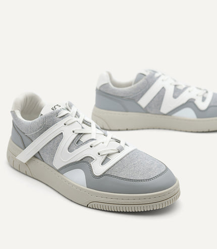 Signature EOS Sneakers