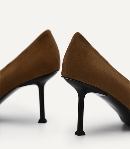 Suede Sistrah Pumps