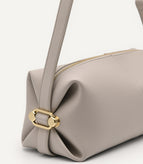 M / Taupe