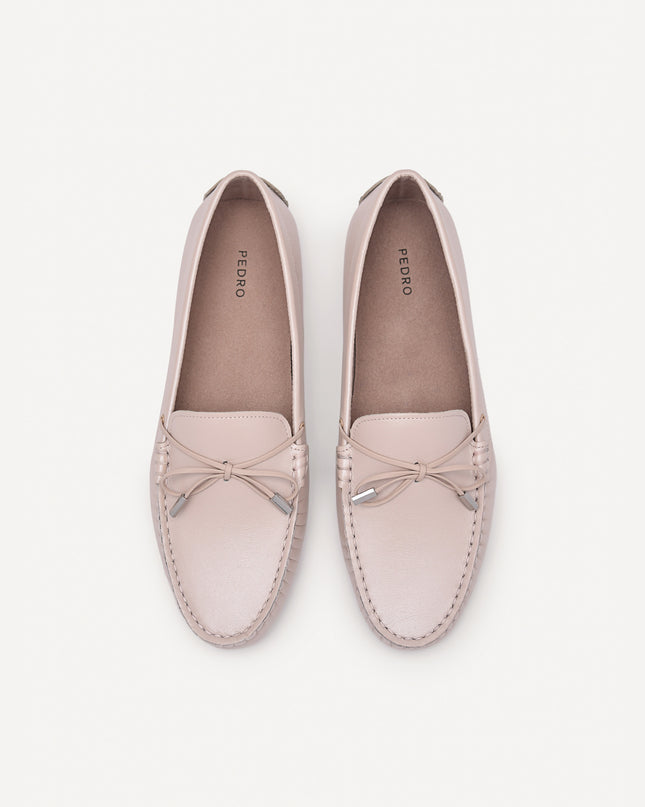 Pearlized Calf Leather Bow Moccasins - Nude