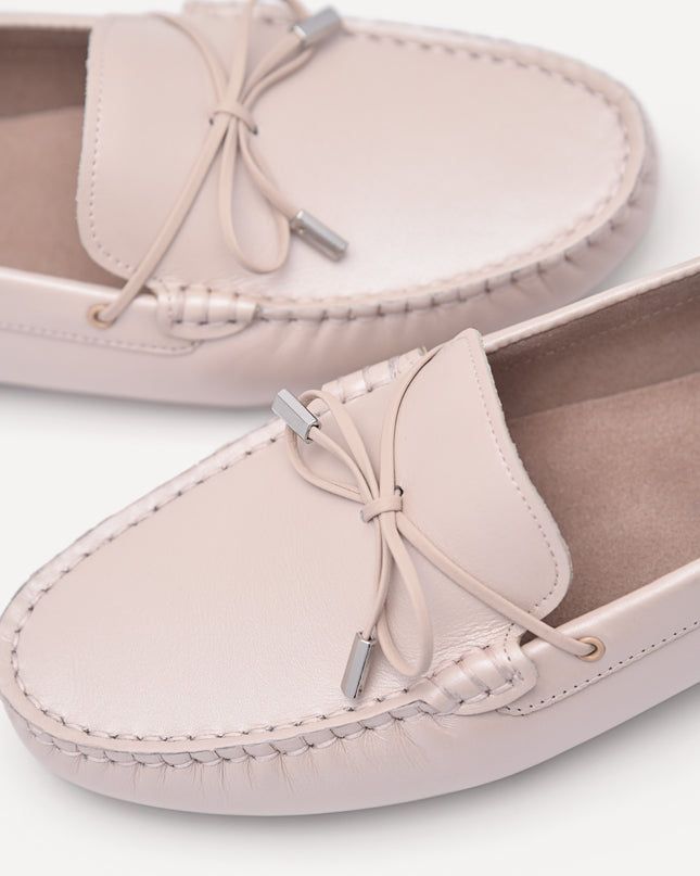 Pearlized Calf Leather Bow Moccasins - Nude