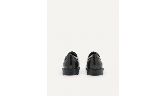 Altitude Lightweight Leather Derby Shoes