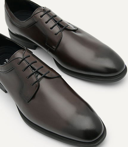 Altitude Lightweight Leather Derby Shoes