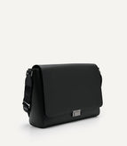 M / Black