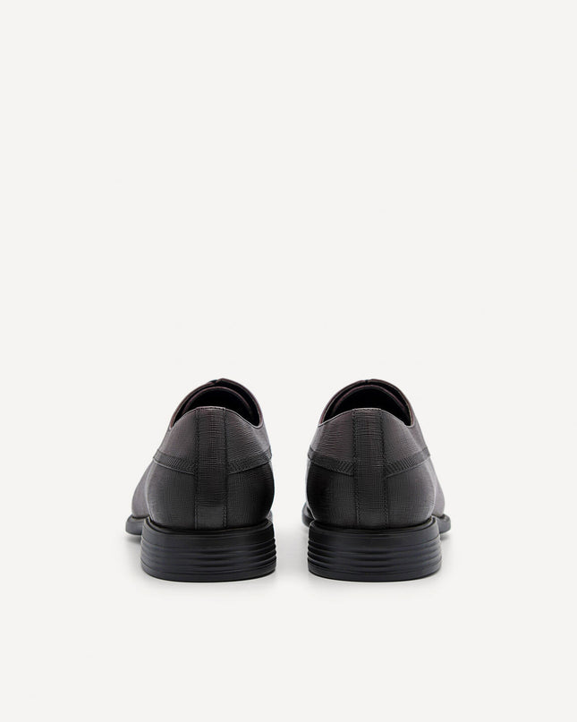 Altitude Lightweight Embossed Derby Shoes