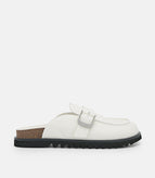 39 / White