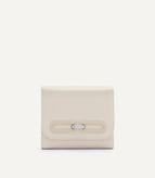 Compact / Cream