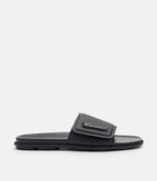 40 / Black