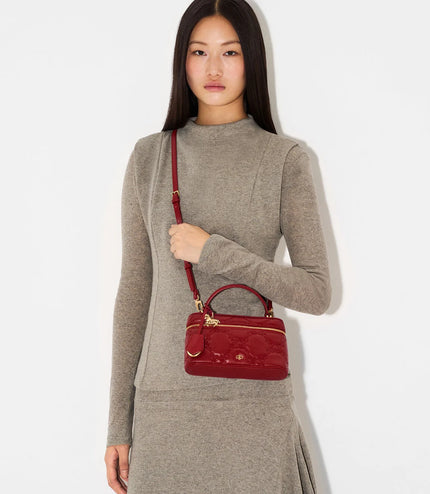 Ari Leather Quilted Shoulder Bag - Red