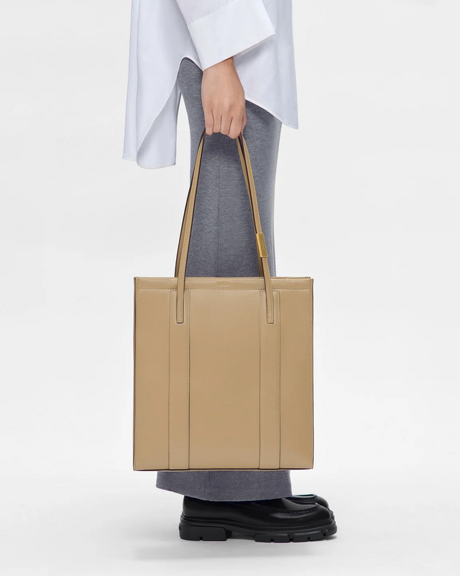 Izzie Tote Bag