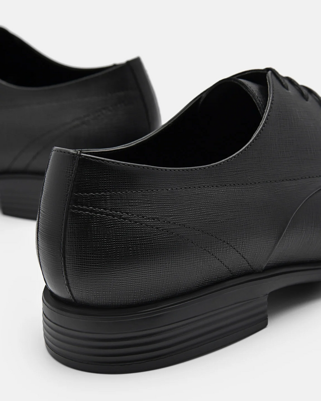 Altitude Lightweight Leather Derby Shoes