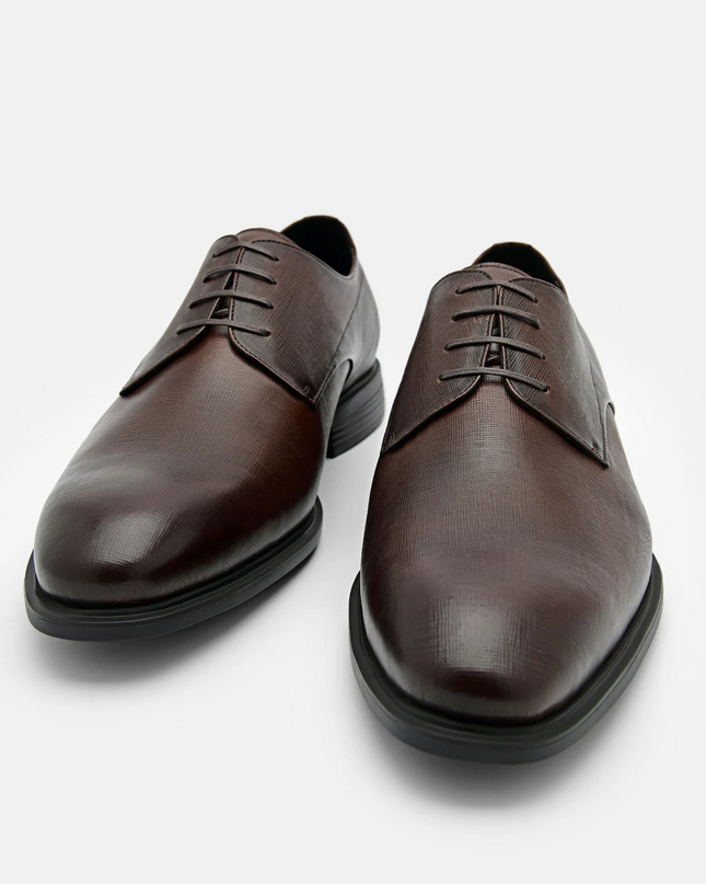 Altitude Lightweight Leather Derby Shoes