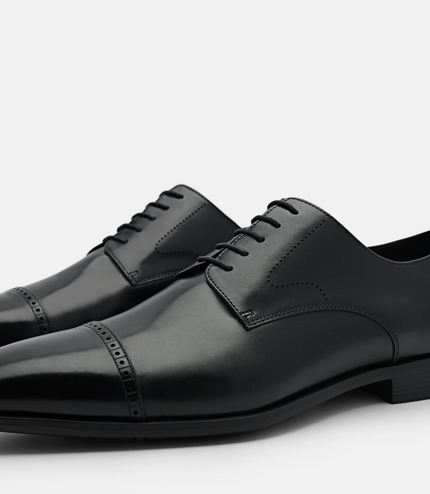 Altitude Lightweight Leather Brogue Derby Shoes - Black