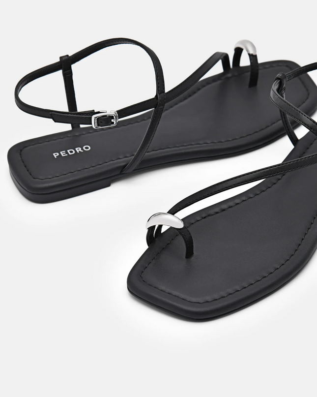 Lia Toe Ring Sandals - Black