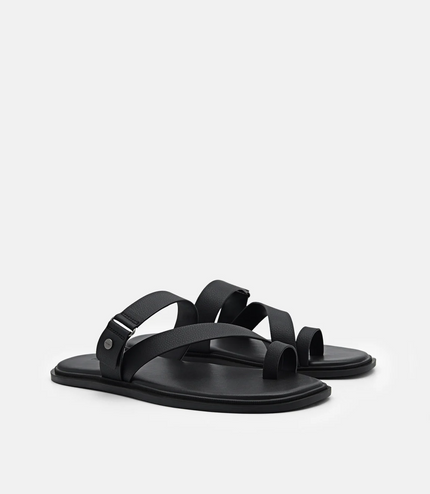 Oliver Toe Loop Sandals - Black