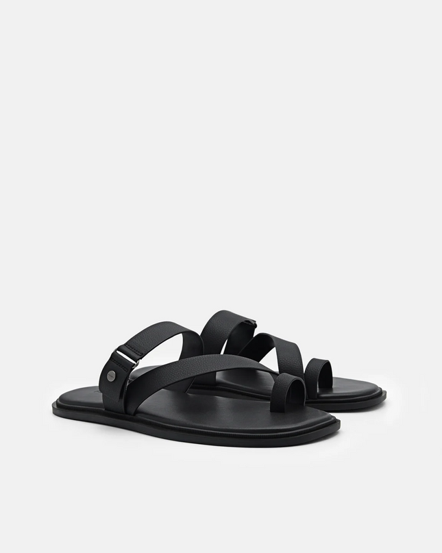 Oliver Toe Loop Sandals - Black