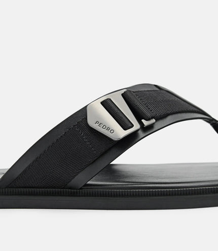 Buckle Thong Sandals - Black