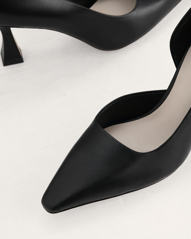 Geometric Heeled Leather Pumps