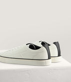 39 / White