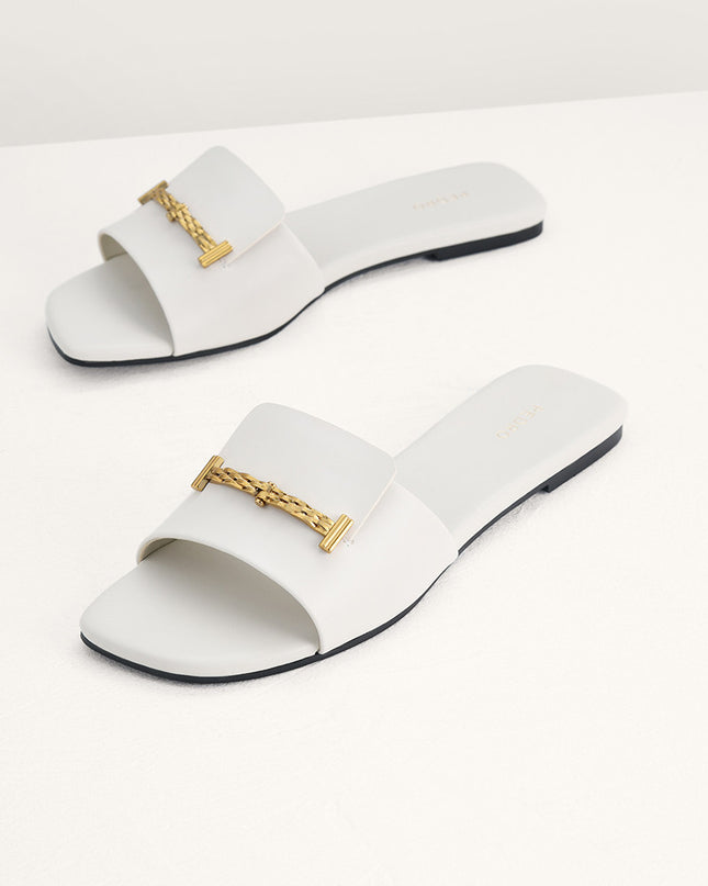 Plaque-Embellished Slides