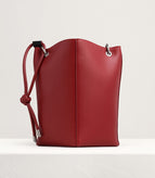 M / Red