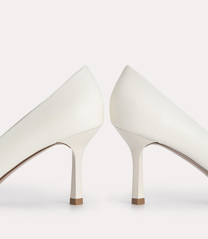 Octagon Buckle Leather Pumps