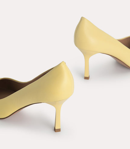 Octagon Buckle Leather Pumps