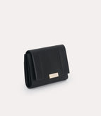 Compact / Black