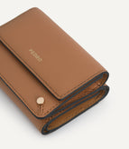 Compact / Camel
