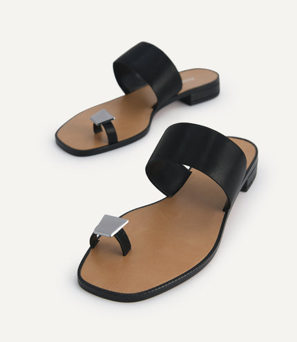 Gold Ornament Toe Loop Sandals