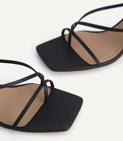 Strappy Toe Loop Heeled Sandals - Black