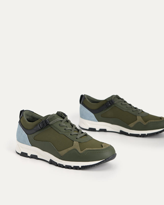 Contrasting Chunky Sneakers