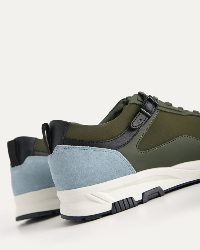 Contrasting Chunky Sneakers