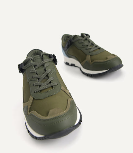 Contrasting Chunky Sneakers