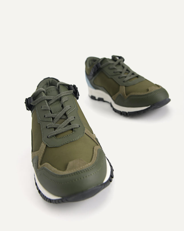 Contrasting Chunky Sneakers