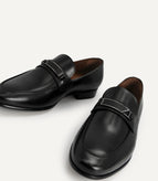 43 / Black