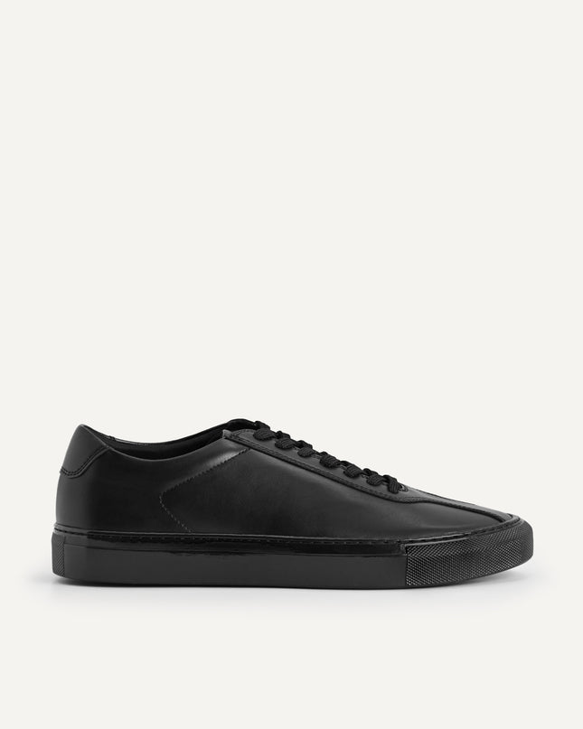 Atlas Sneakers
