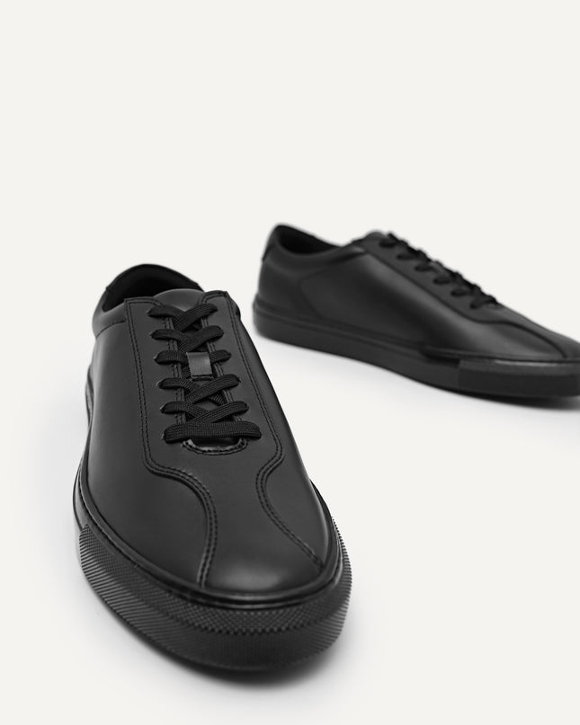 Atlas Sneakers