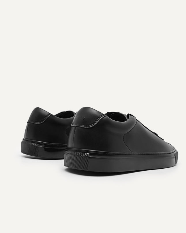 Atlas Sneakers