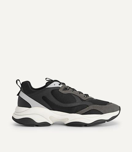 Magma Sneakers