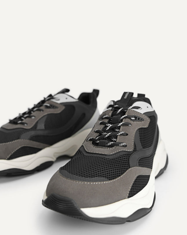 Magma Sneakers