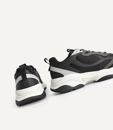 Magma Sneakers