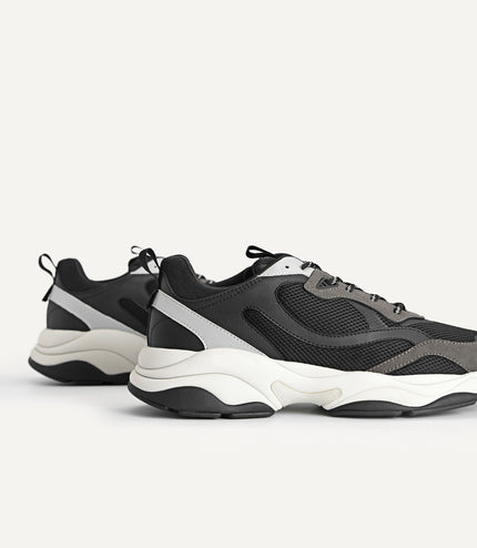 Magma Sneakers