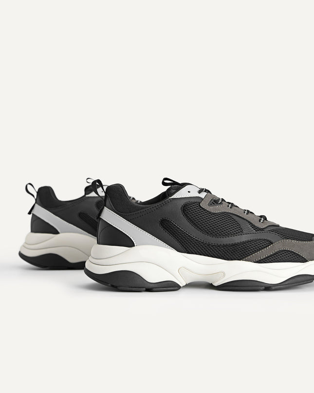 Magma Sneakers