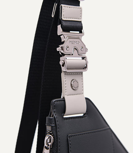 Multipocketed Sling Pouch